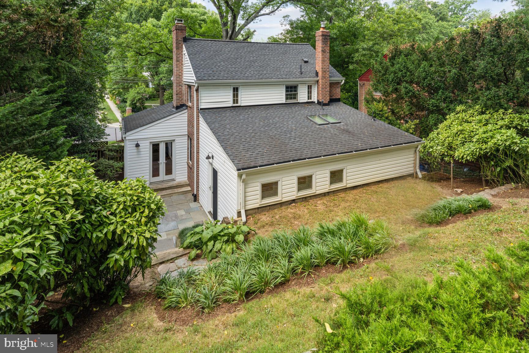 MEADOWBROOK VILLAGE - Residential