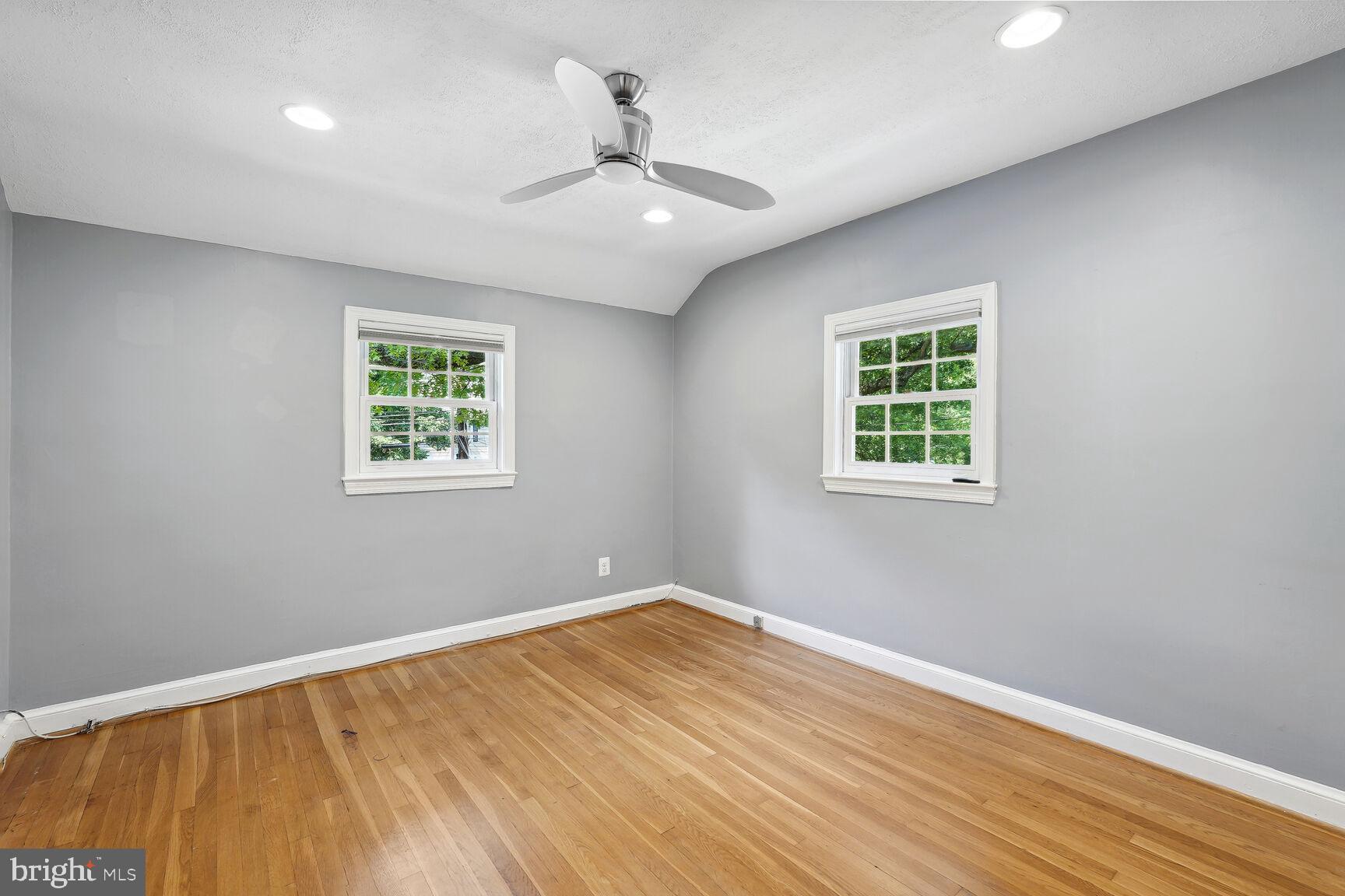 MEADOWBROOK VILLAGE - Residential