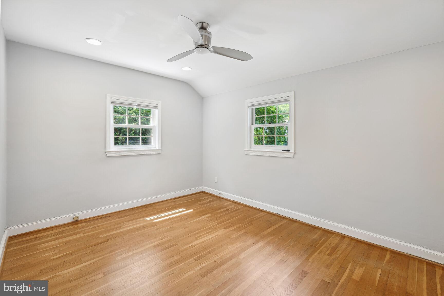 MEADOWBROOK VILLAGE - Residential