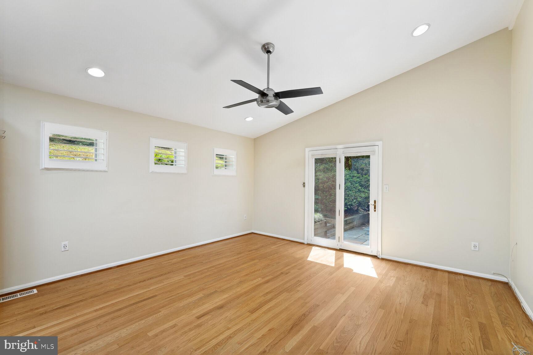 MEADOWBROOK VILLAGE - Residential