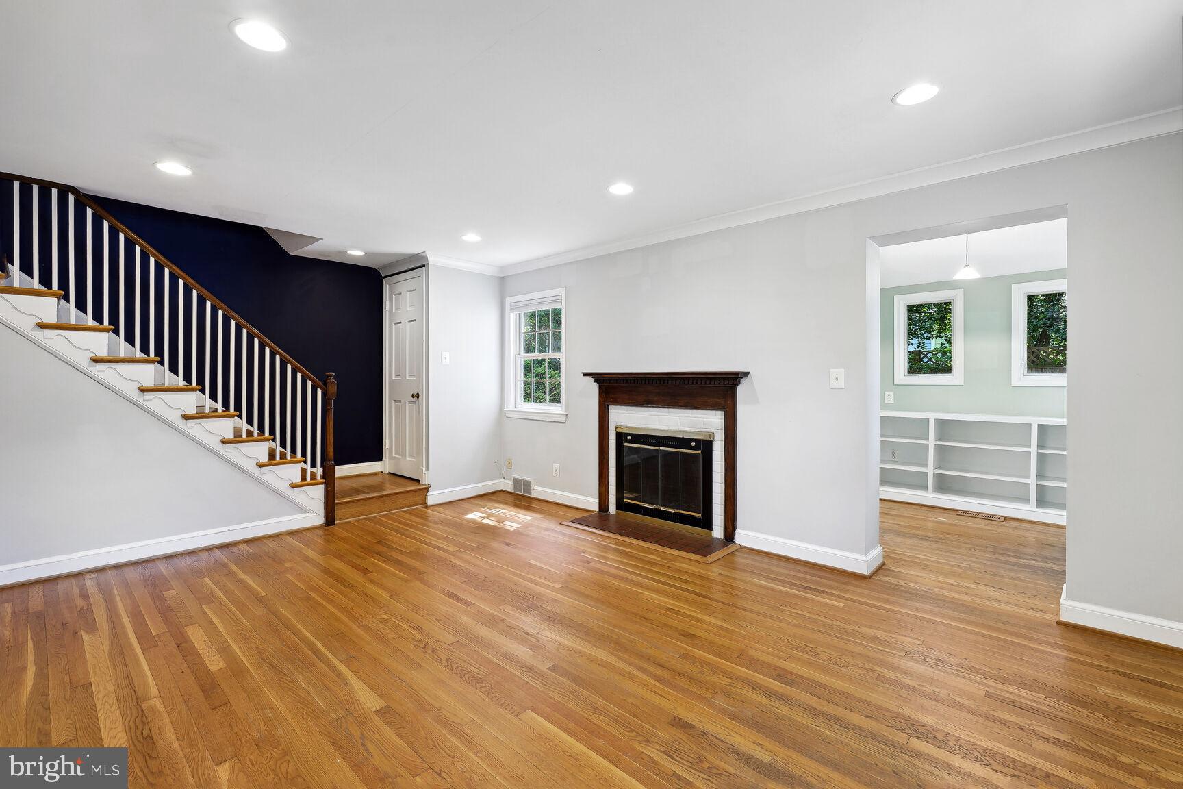 MEADOWBROOK VILLAGE - Residential