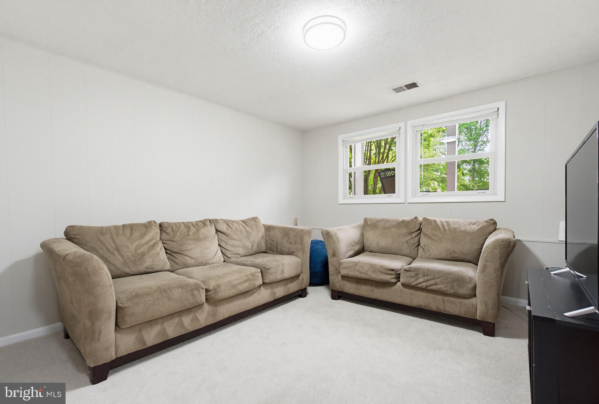 FOUR SEASONS ESTATES - Residential