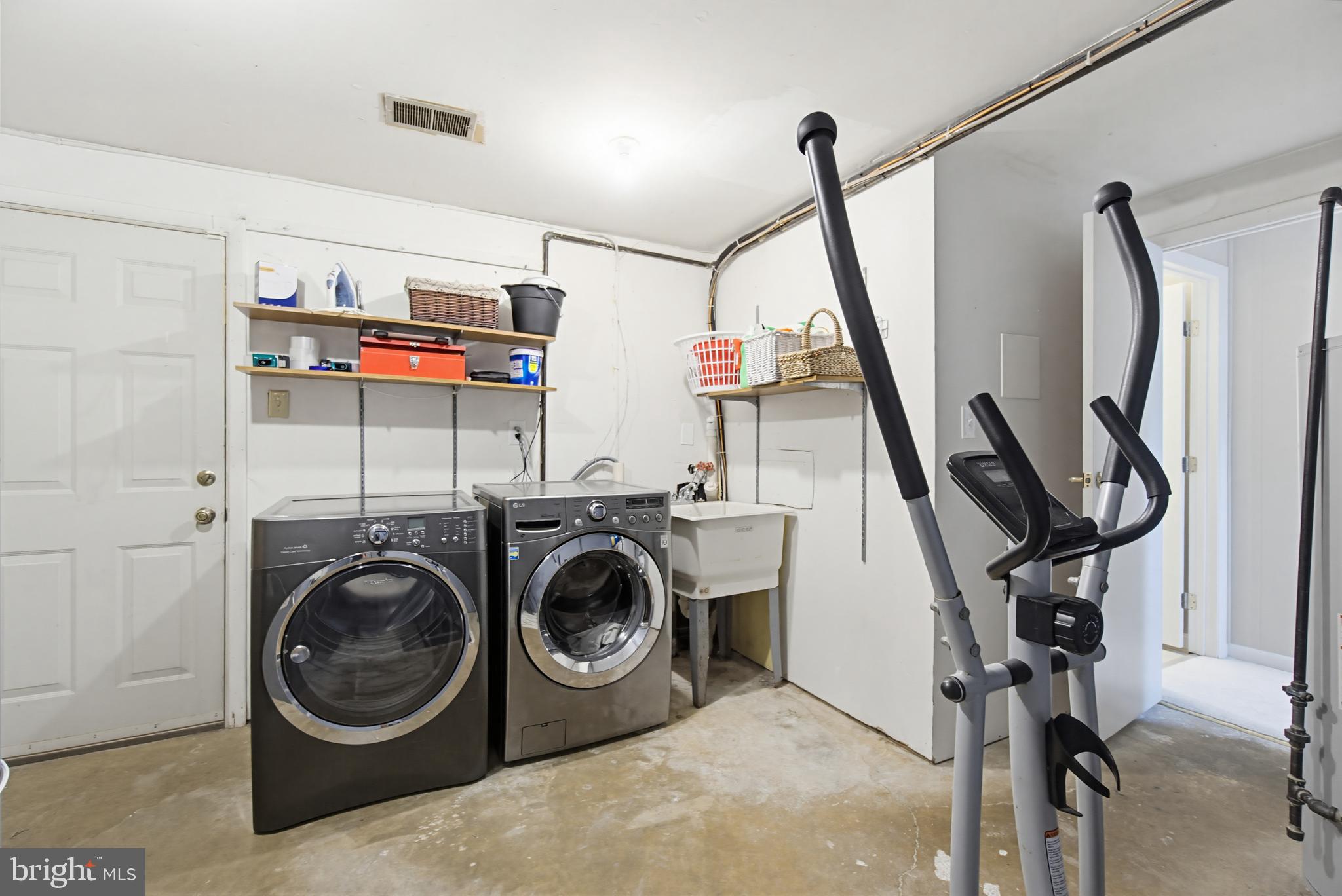 FOUR SEASONS ESTATES - Residential