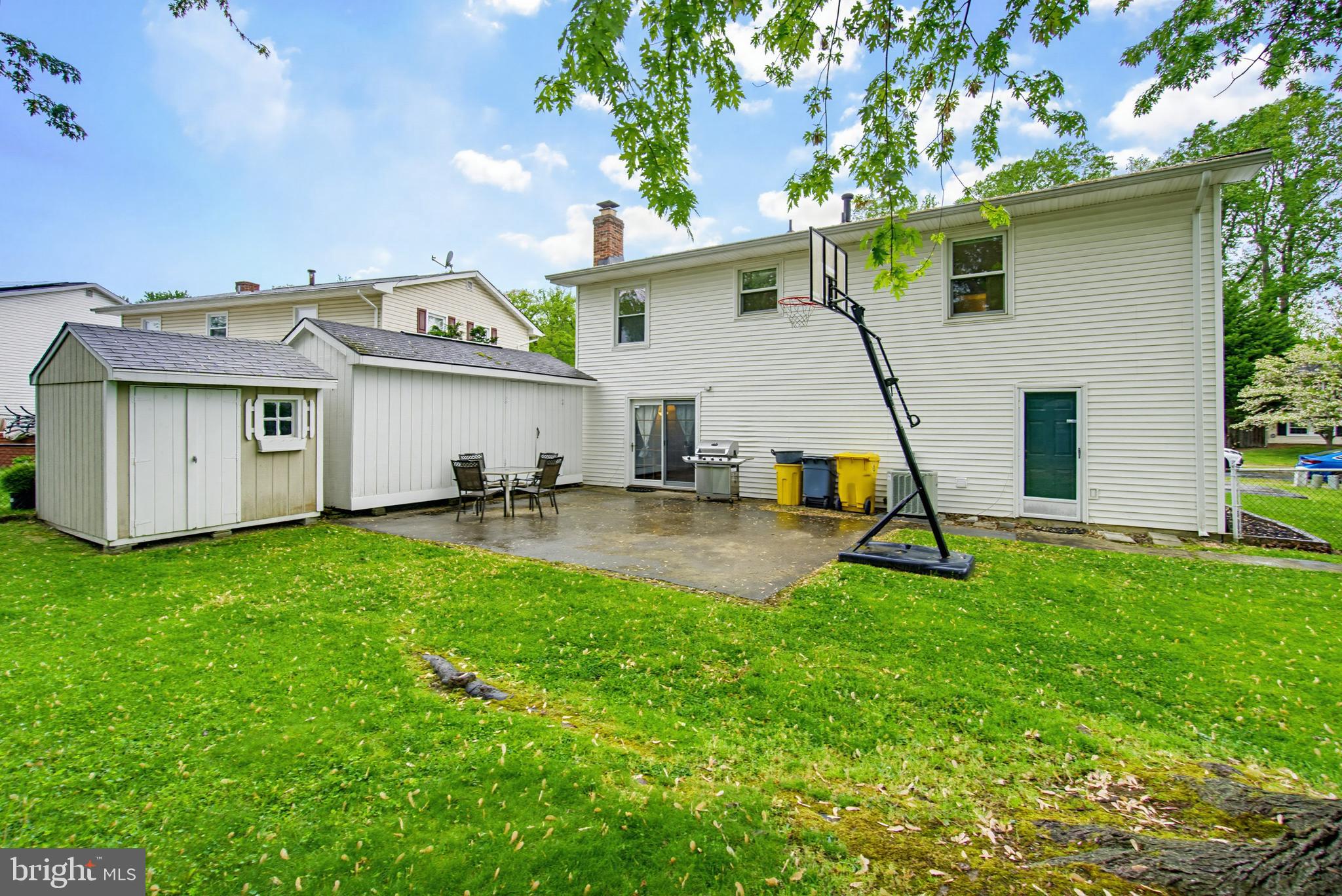 FOUR SEASONS ESTATES - Residential