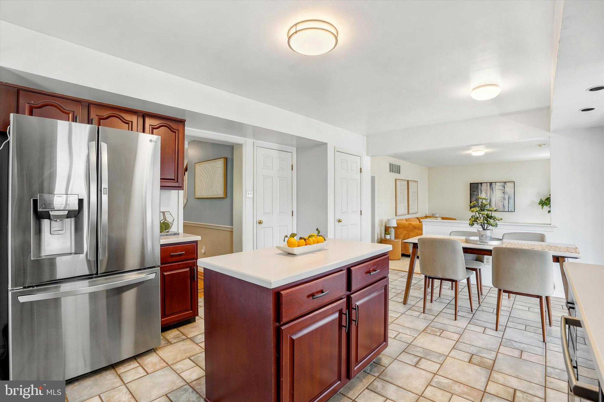 WHITPAIN WOODS - Residential