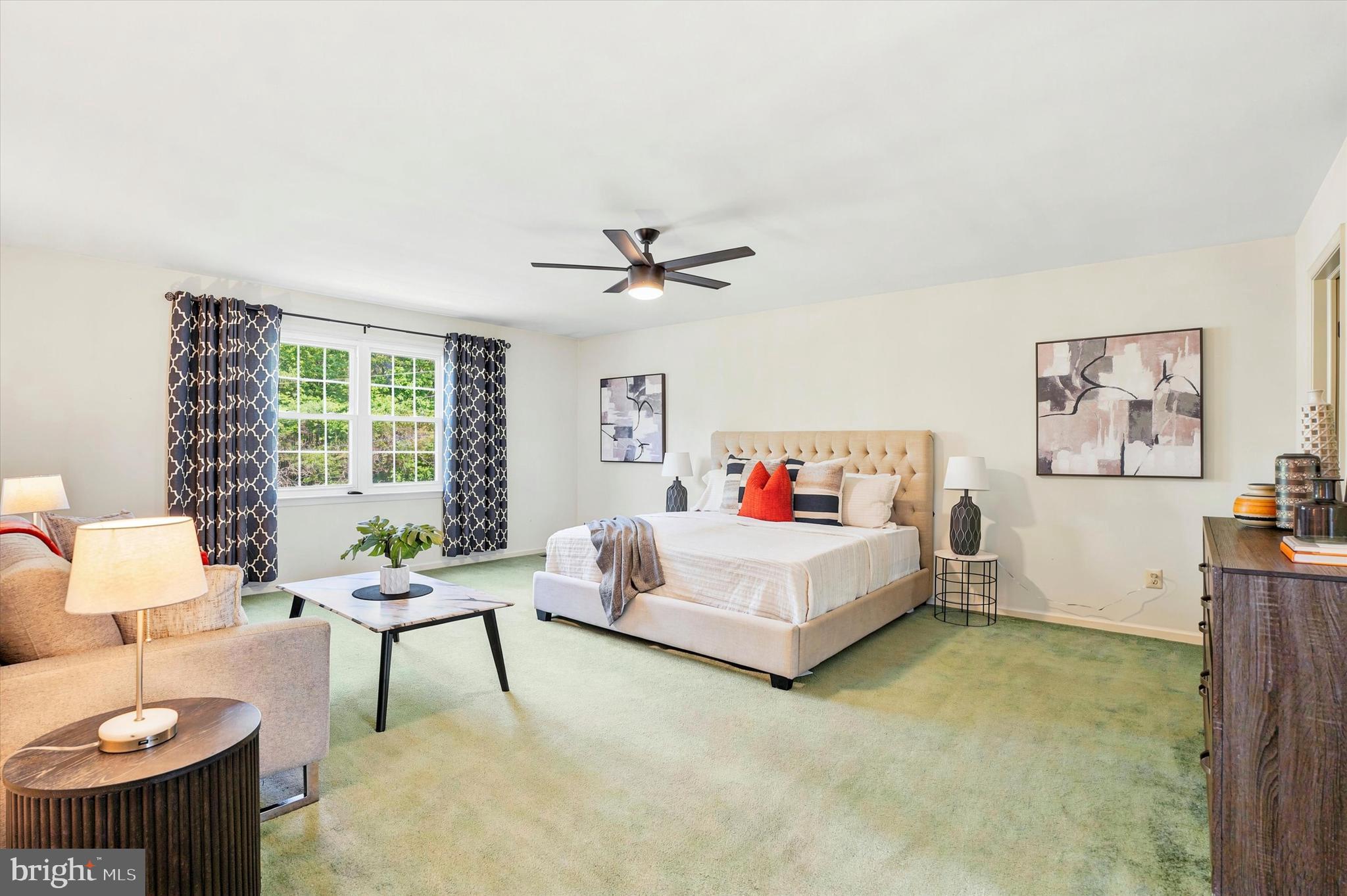 WHITPAIN WOODS - Residential