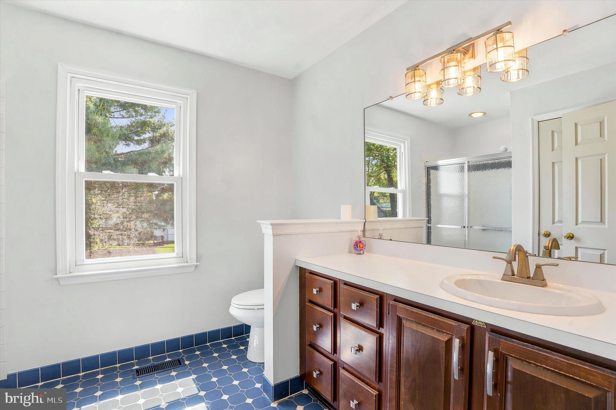 WHITPAIN WOODS - Residential