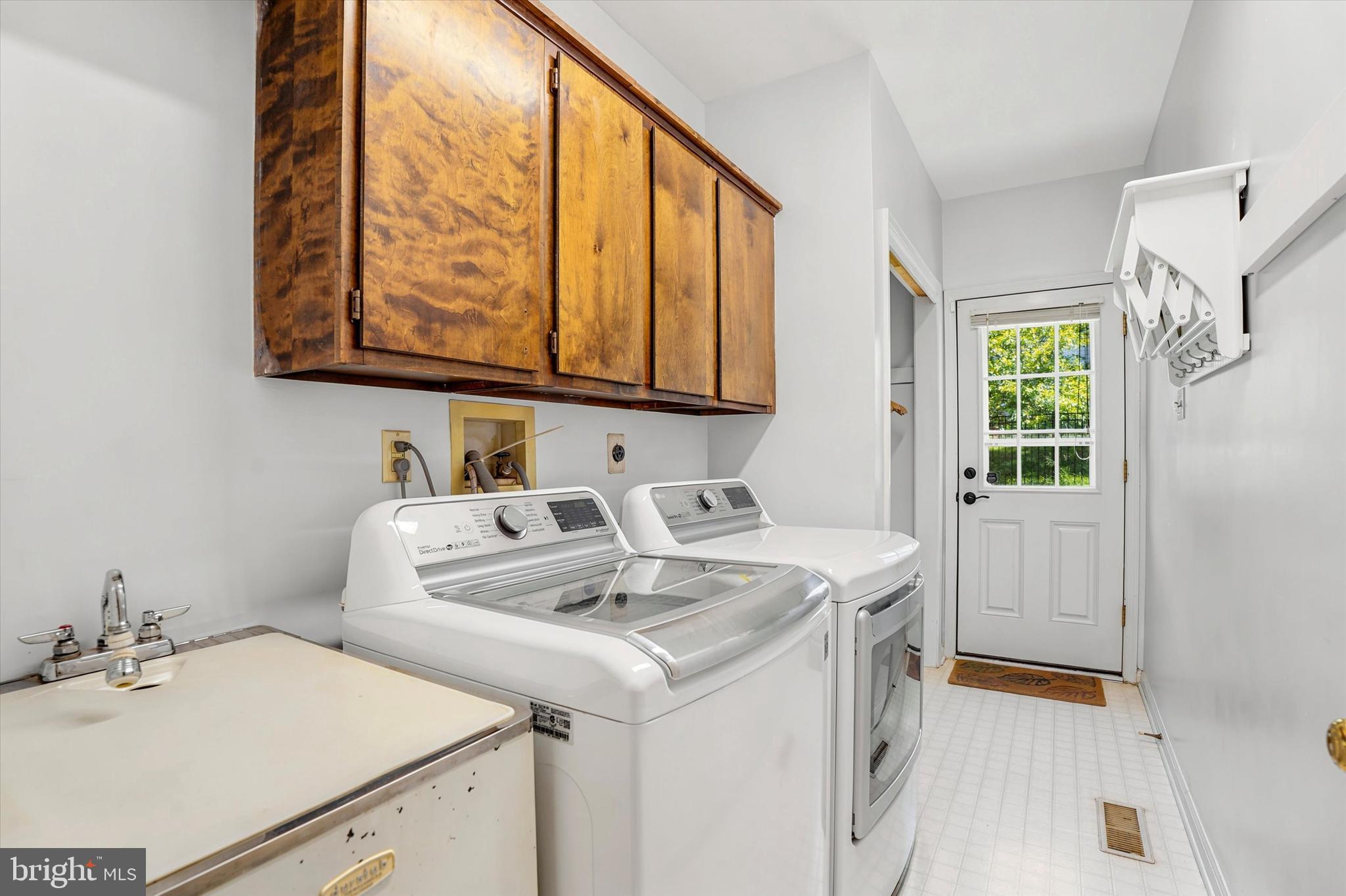 WHITPAIN WOODS - Residential