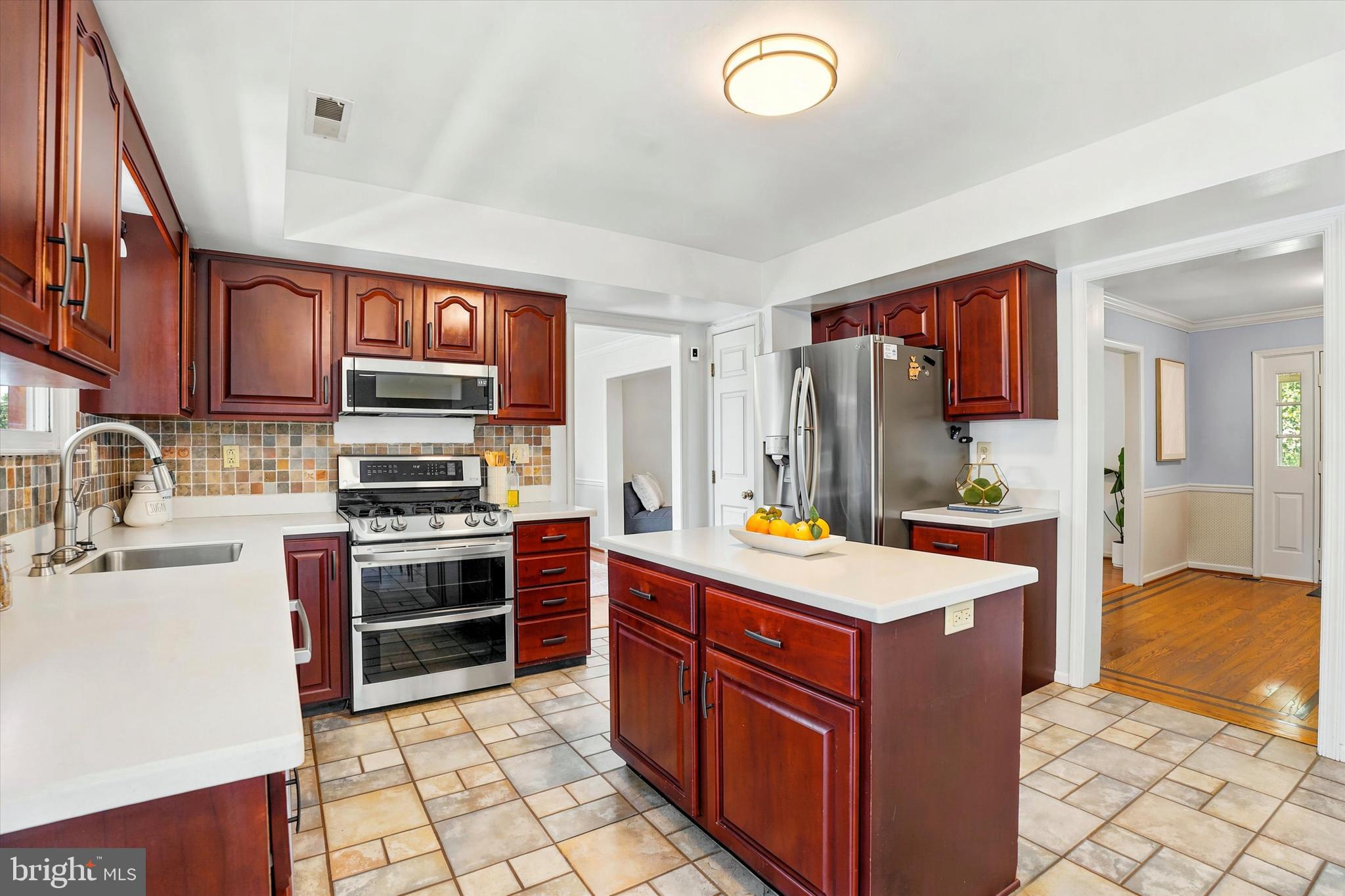 WHITPAIN WOODS - Residential