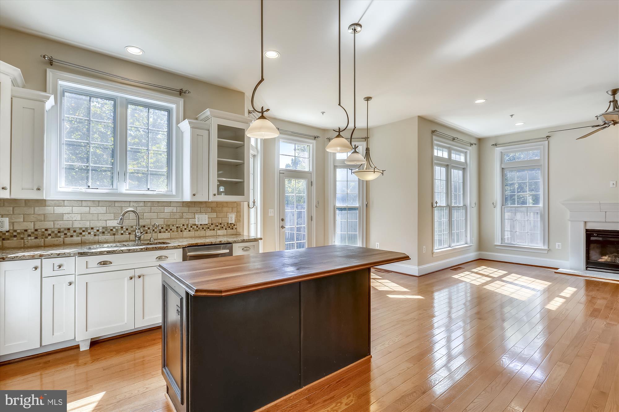 RIVER QUARRY - Residential Lease