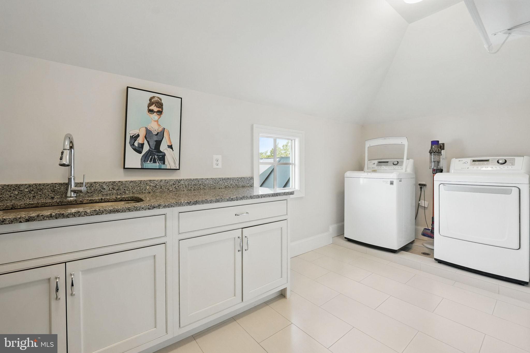 BRYN MAWR - Residential