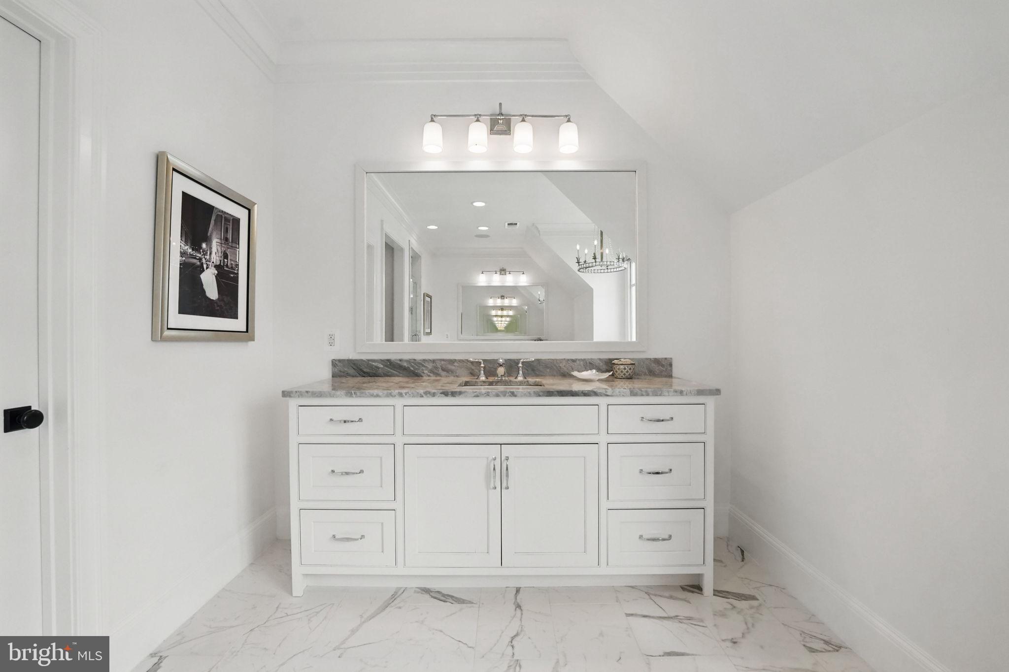 BRYN MAWR - Residential