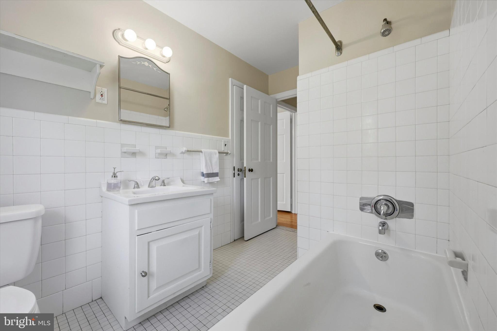 LANSDOWNE - Residential
