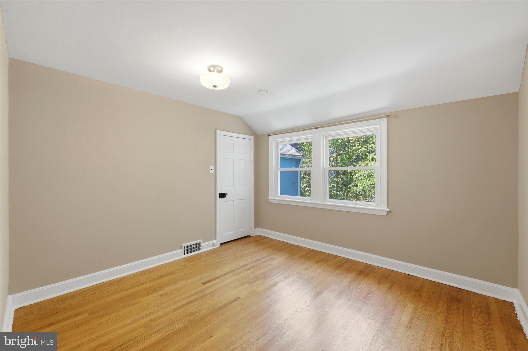 LANSDOWNE - Residential