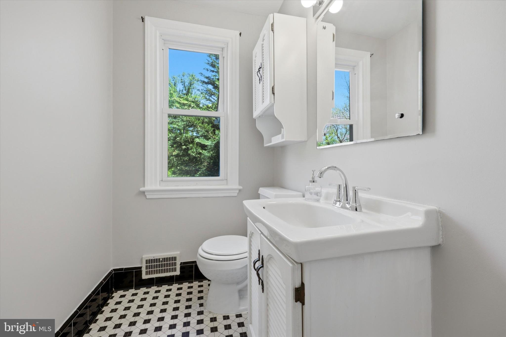 LANSDOWNE - Residential