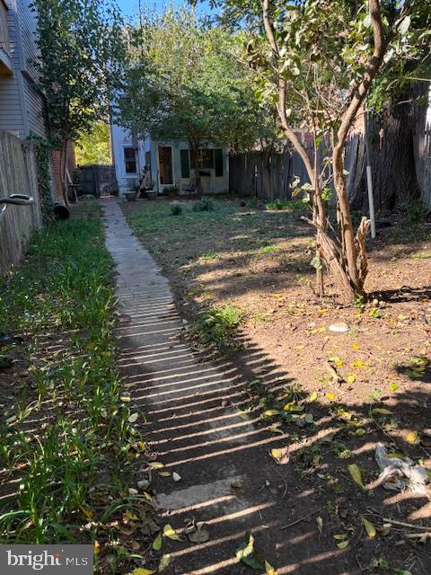 NORRISTOWN - Residential