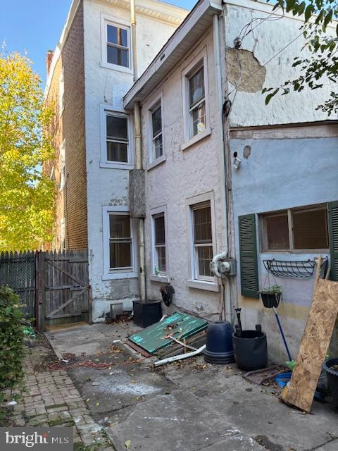 NORRISTOWN - Residential