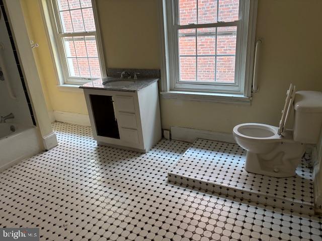 NORRISTOWN - Residential