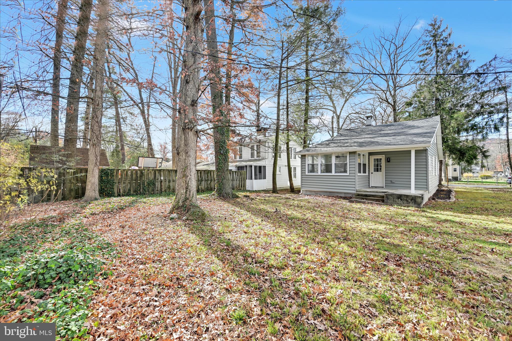 DEER LAKE - Residential