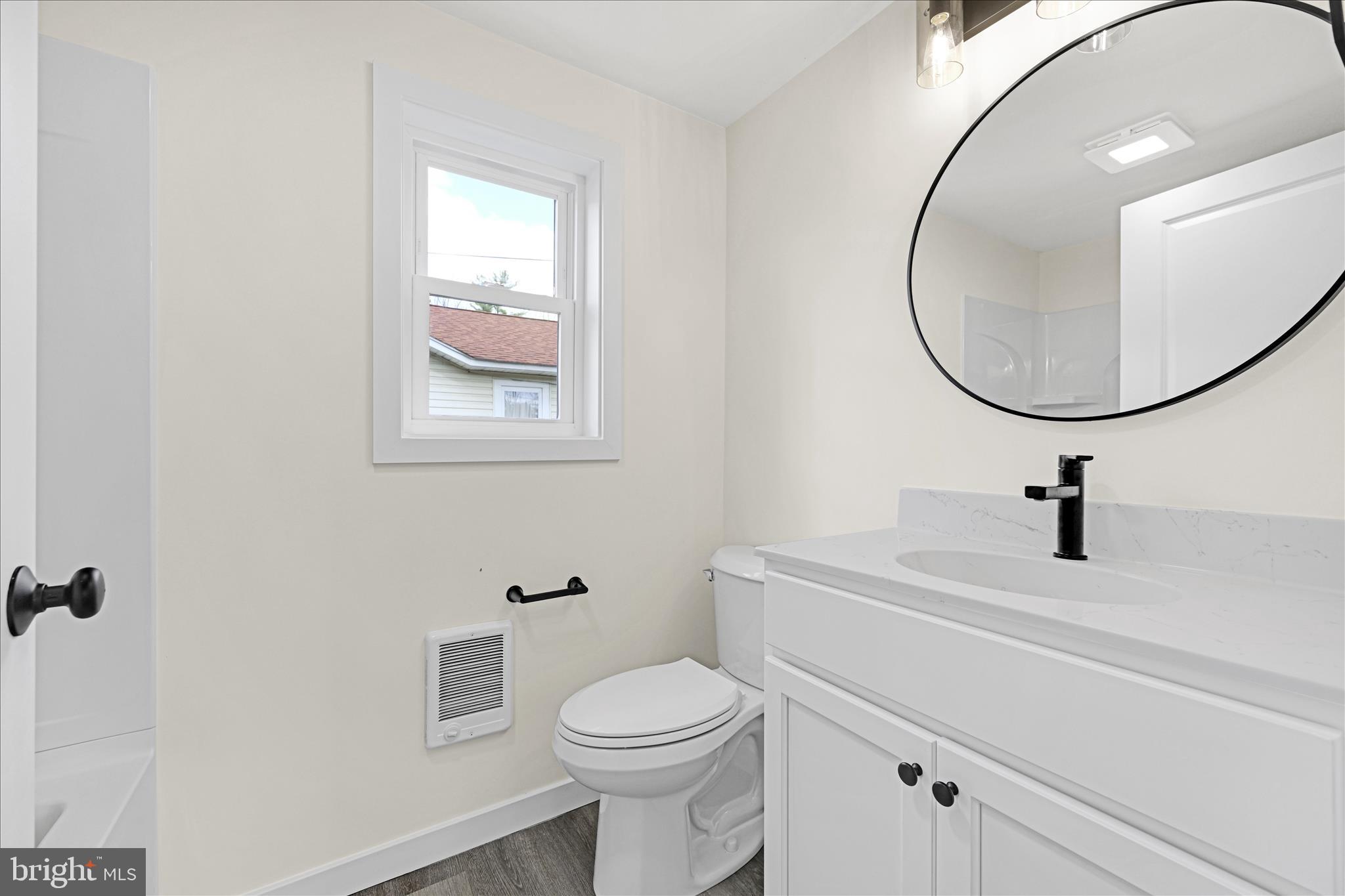 DEER LAKE - Residential