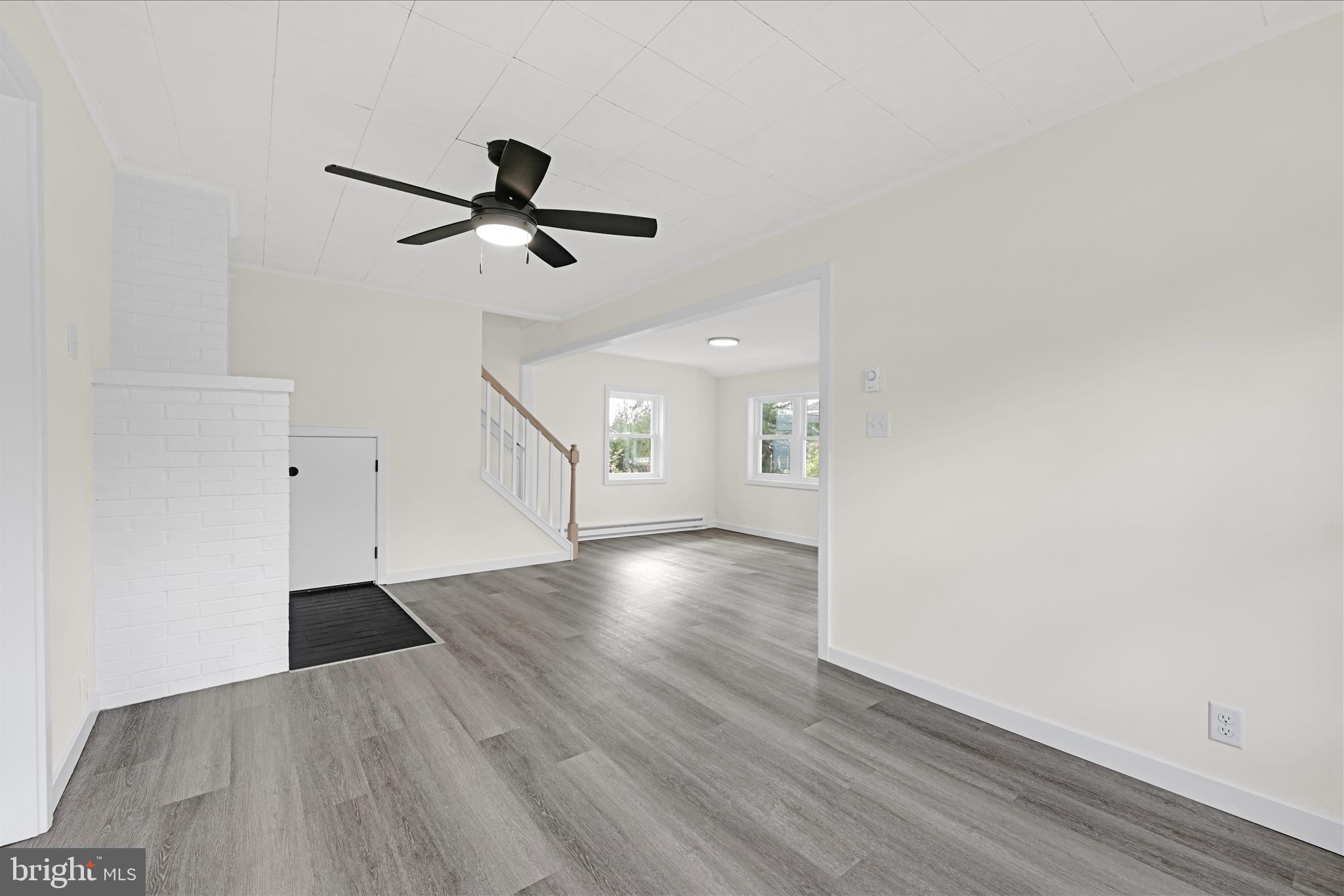 DEER LAKE - Residential