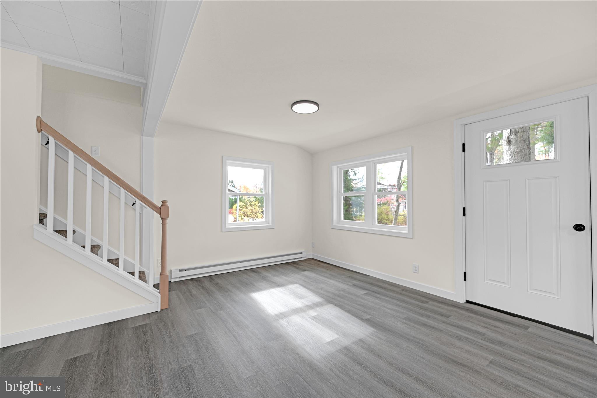 DEER LAKE - Residential