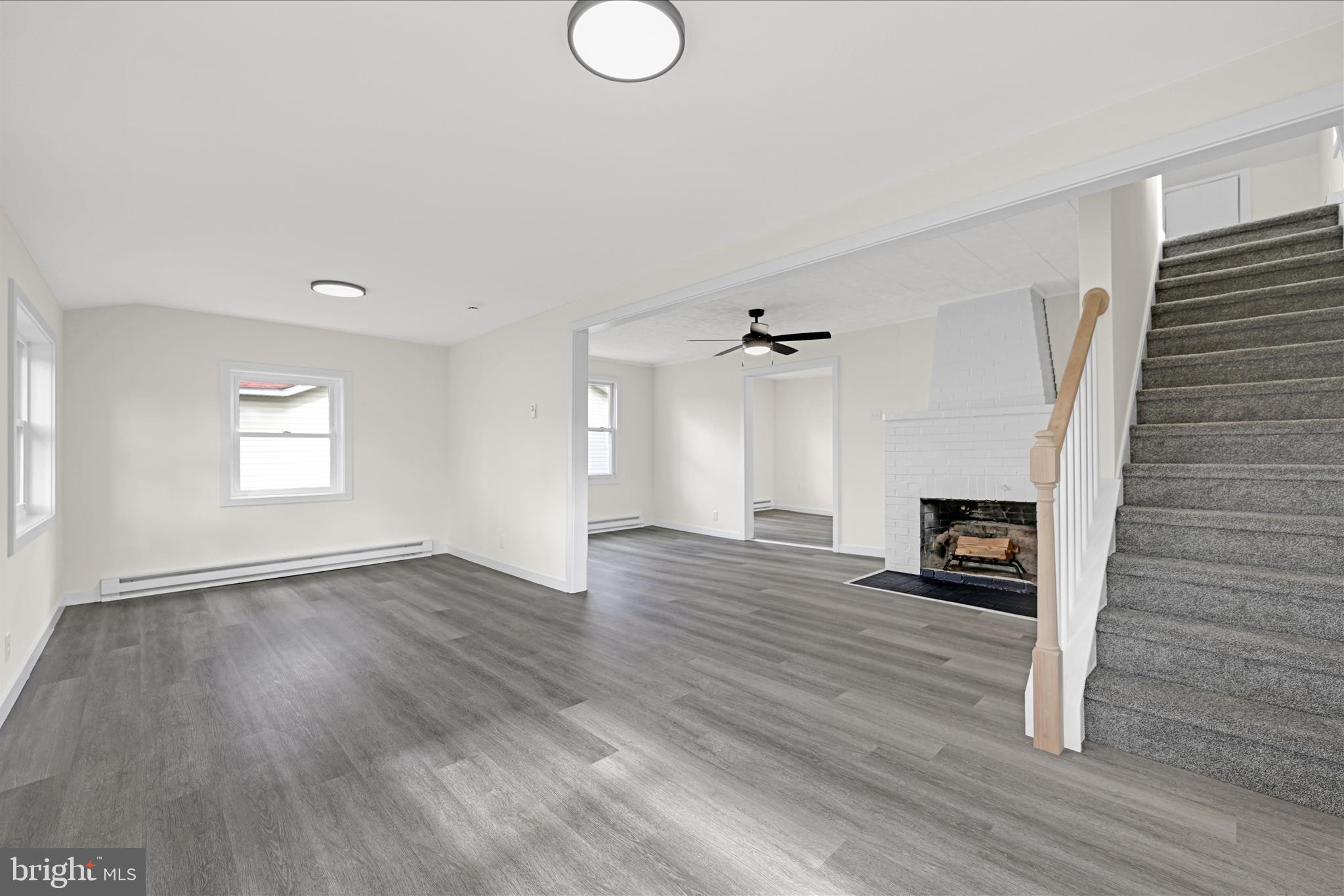 DEER LAKE - Residential