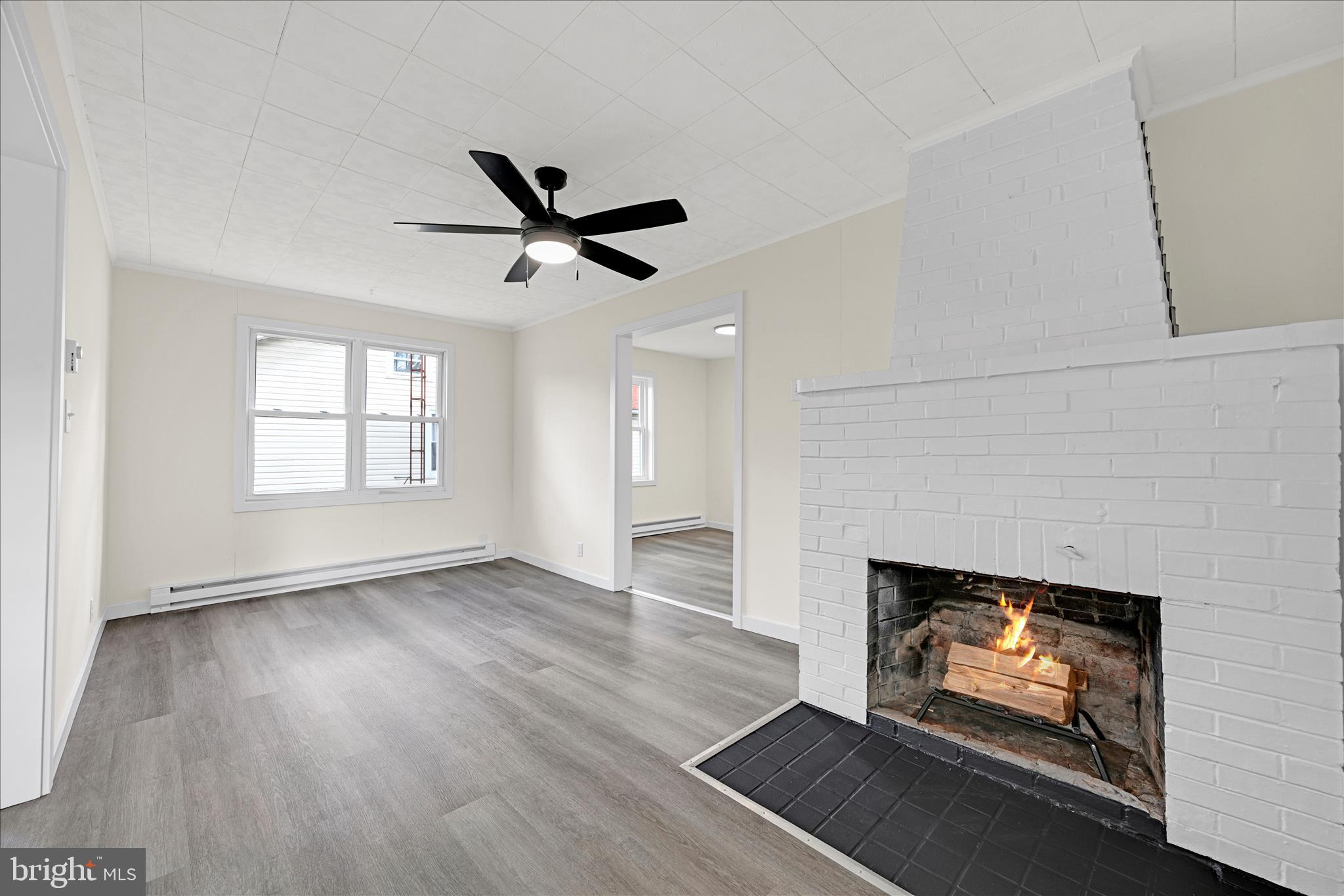 DEER LAKE - Residential