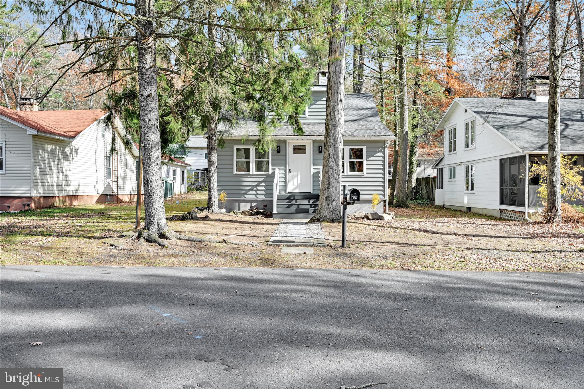 DEER LAKE - Residential