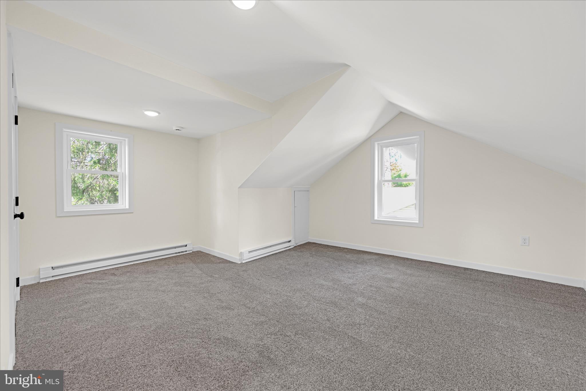 DEER LAKE - Residential