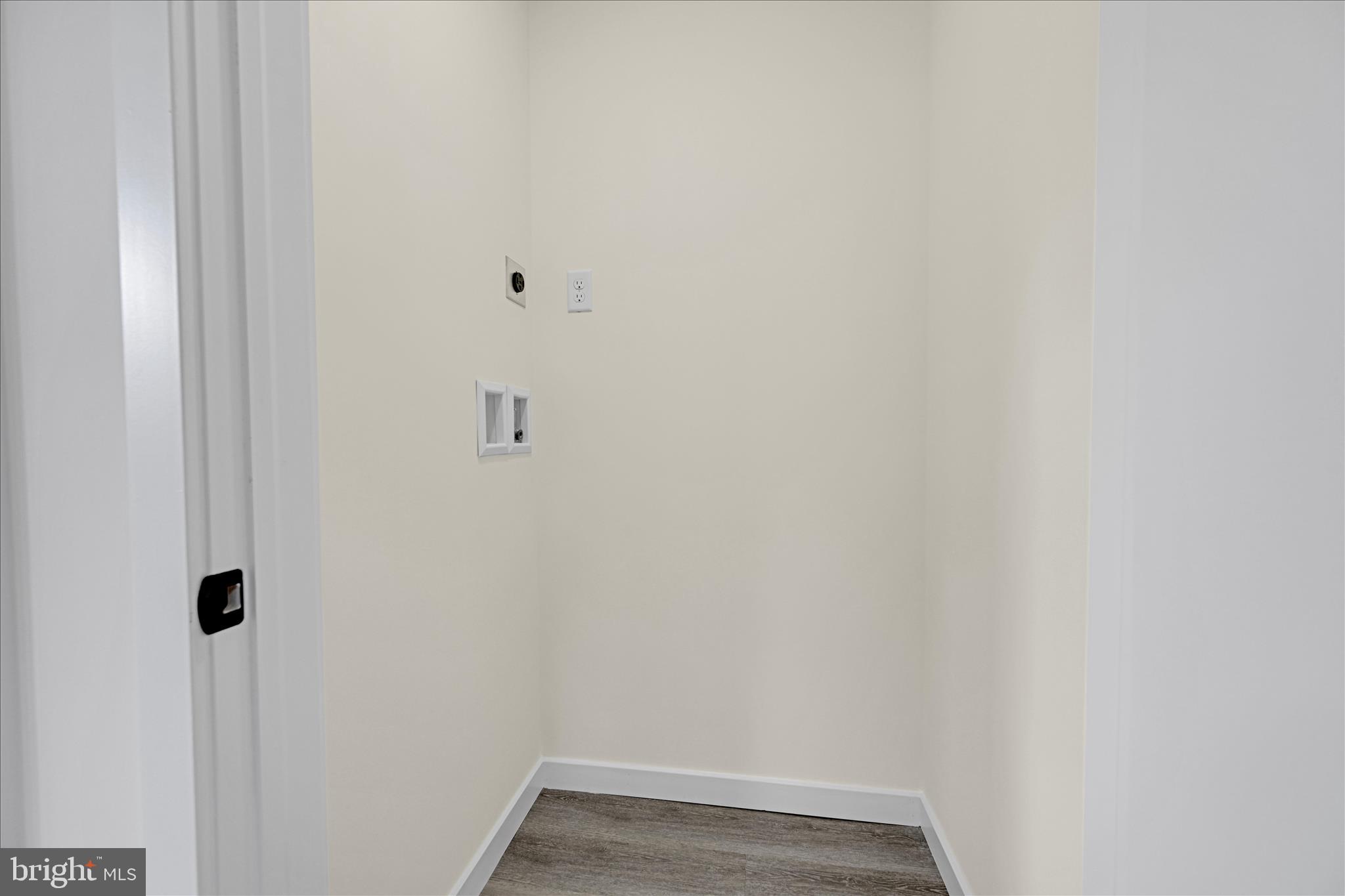 DEER LAKE - Residential