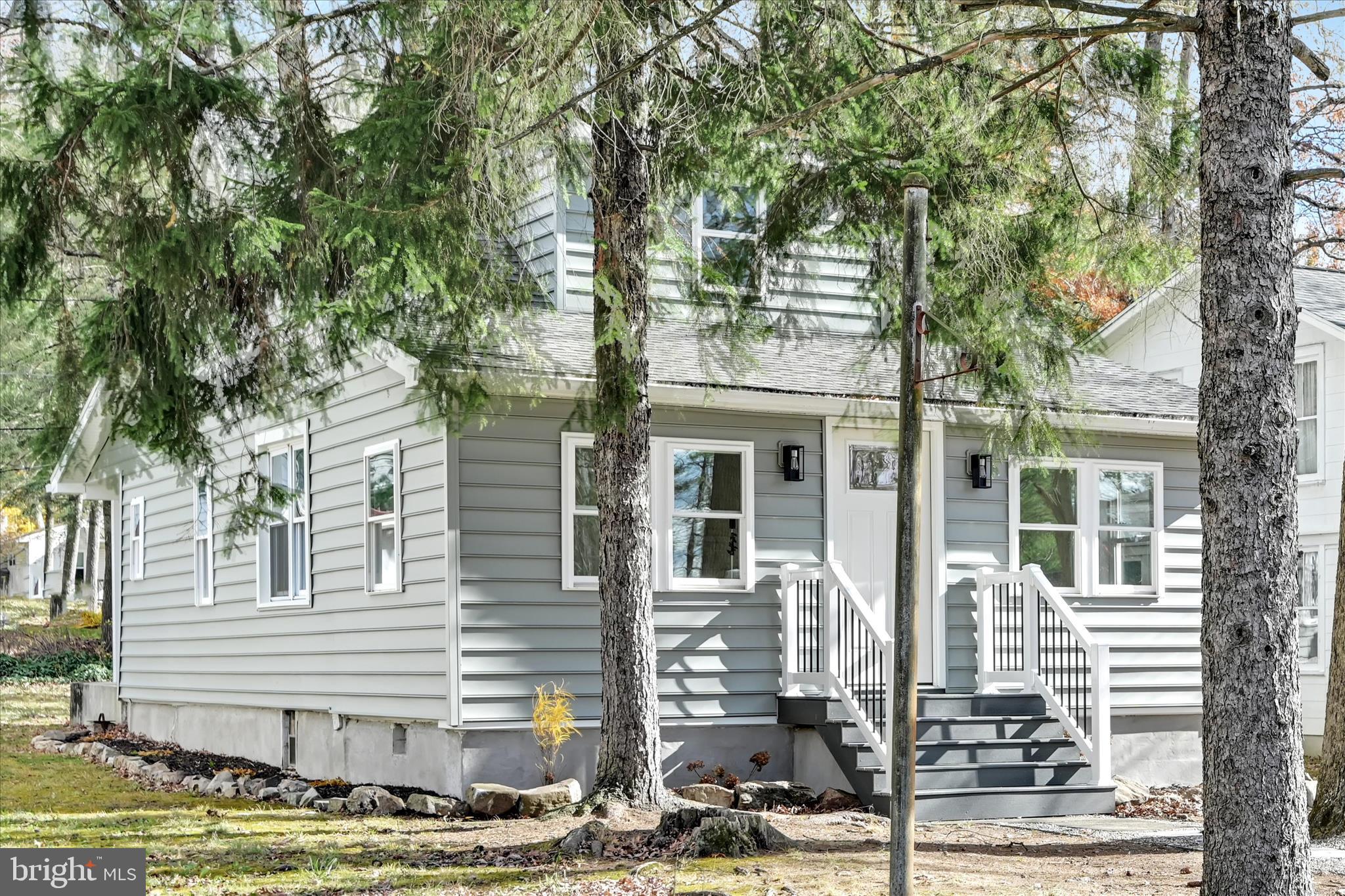 DEER LAKE - Residential