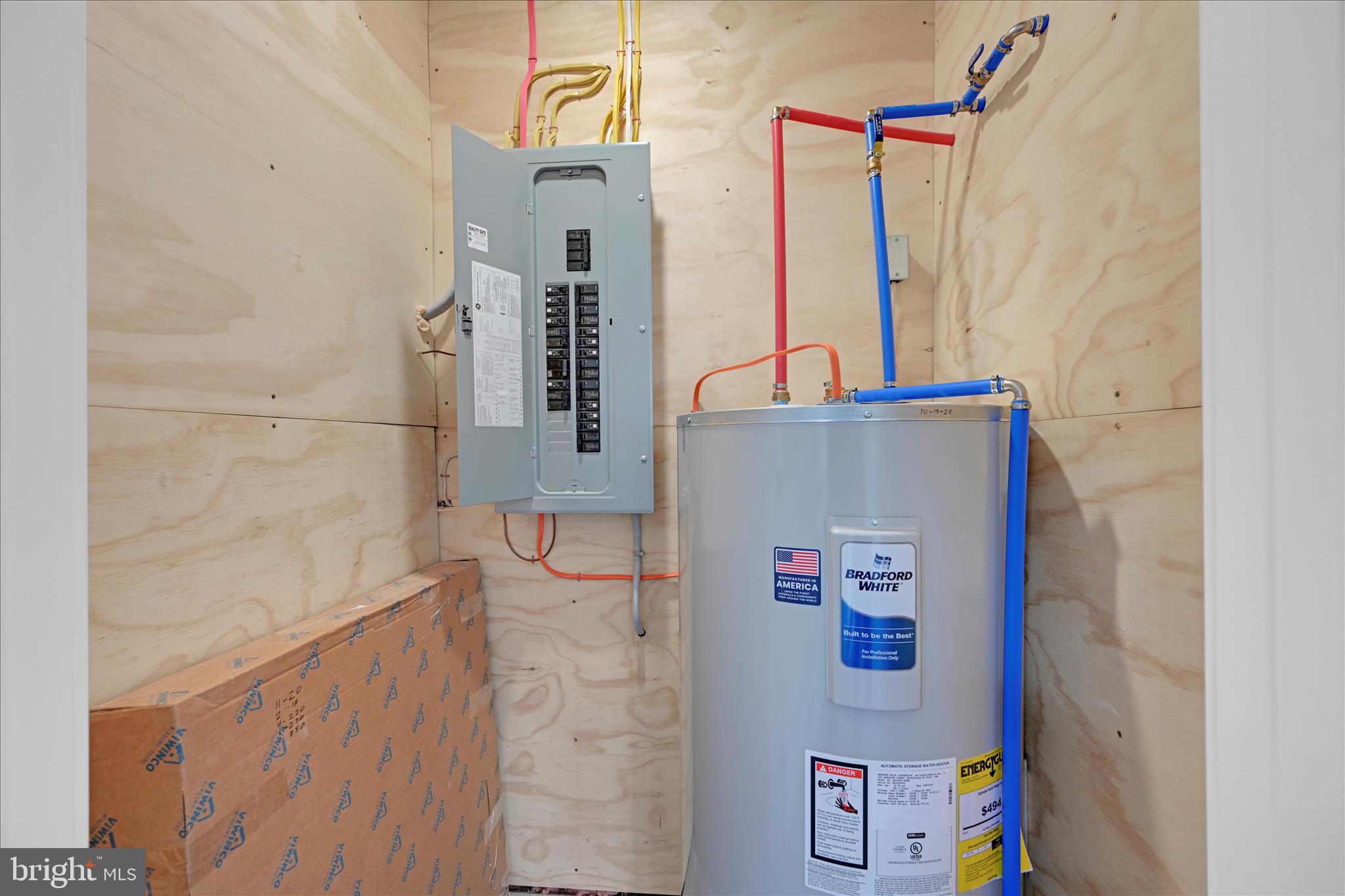 DEER LAKE - Residential