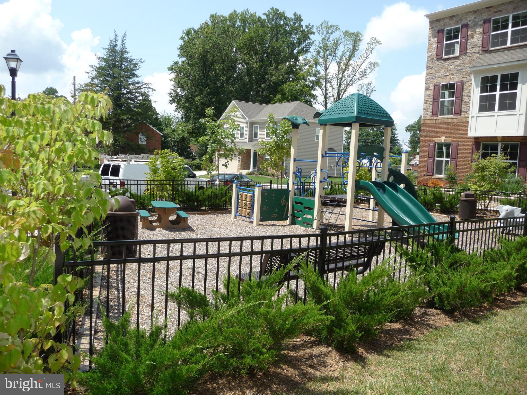 KENSINGTON HEIGHTS - Residential Lease