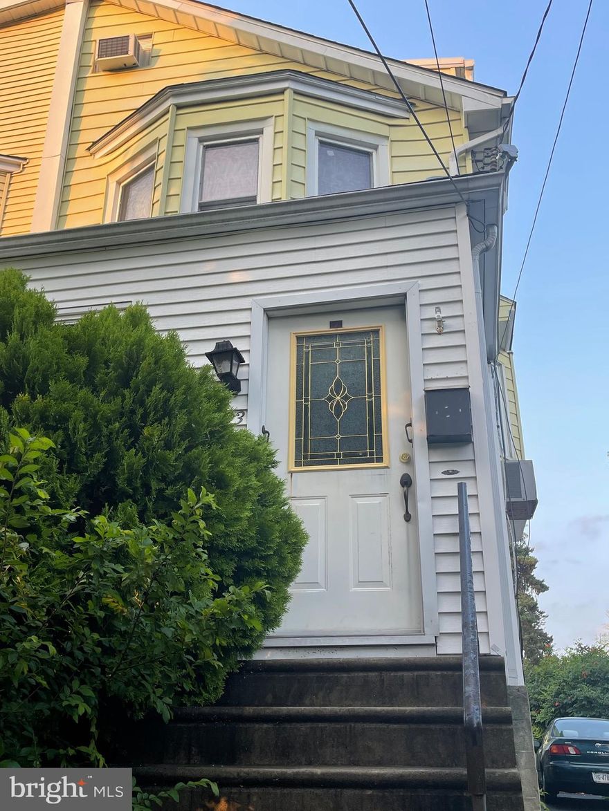 Investor alert!  This gem is waiting for you. Entering this home you will find a flex room, living room and dining room, followed by an eat in kitchen. Next to the kitchen is another flex room with full bath. The second floor has 3 good sized bedroom and hall bath and the 3rd floor could be a primary suite with bath and endless possibilities. Bring your open mind and get ready to fall in love this this home.