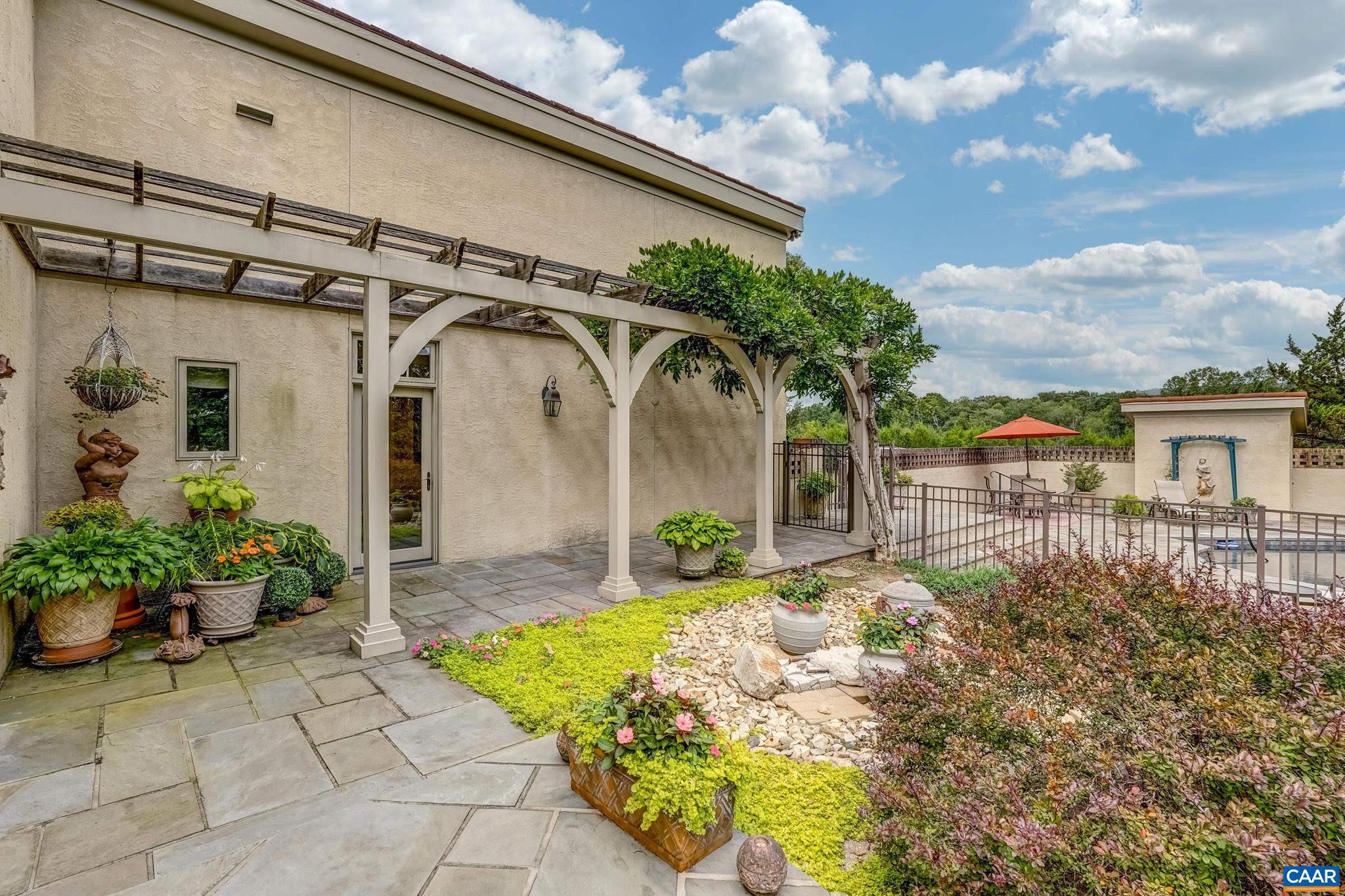 VIRGINIA FARMS - Residential