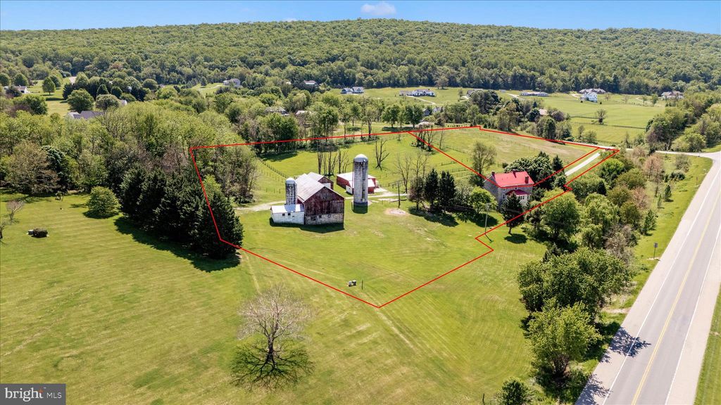 Photo of 20504 Gapland Road, ROHRERSVILLE, MD 21779 (MLS # MDWA2037038)