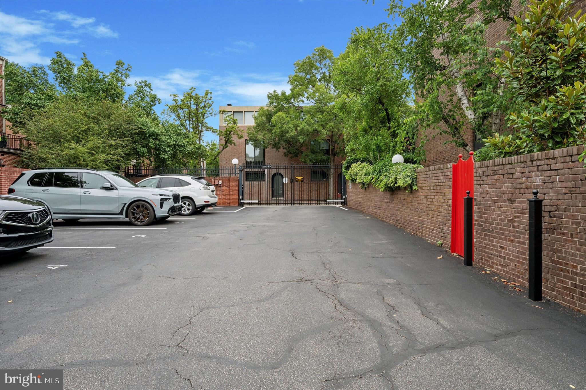 SOCIETY HILL - Residential