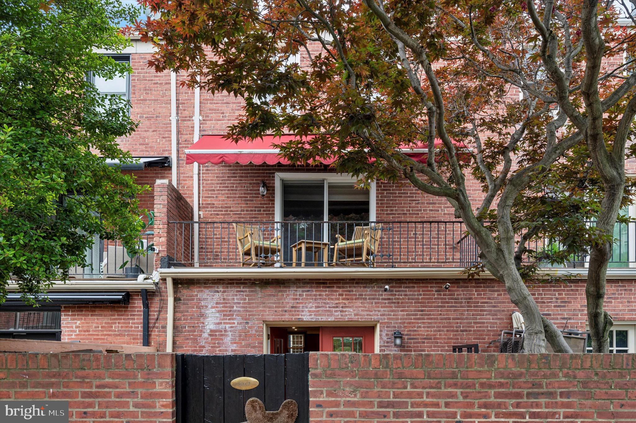 SOCIETY HILL - Residential