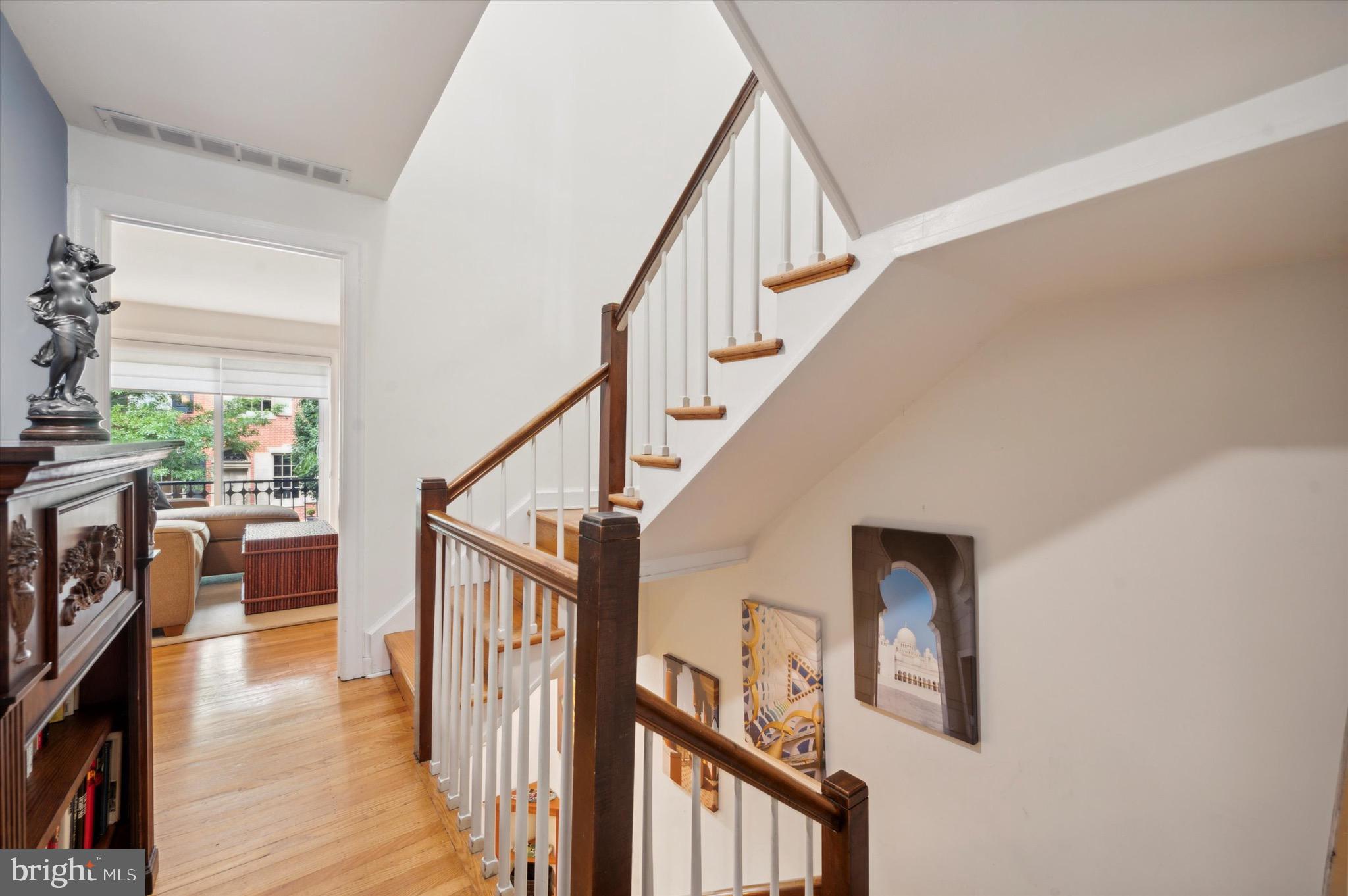 SOCIETY HILL - Residential