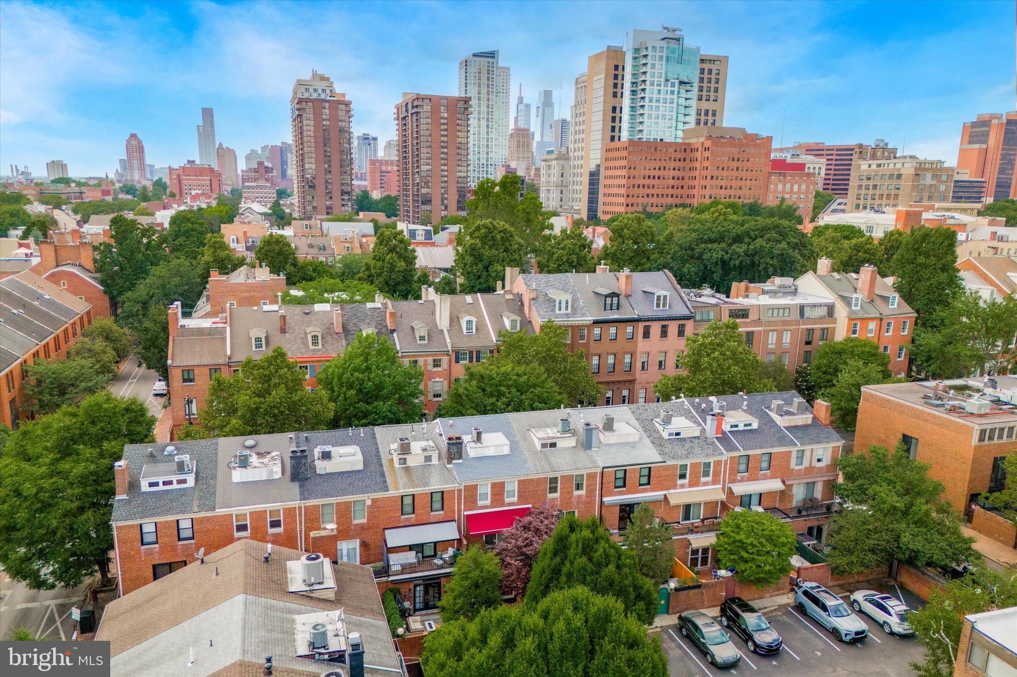 SOCIETY HILL - Residential