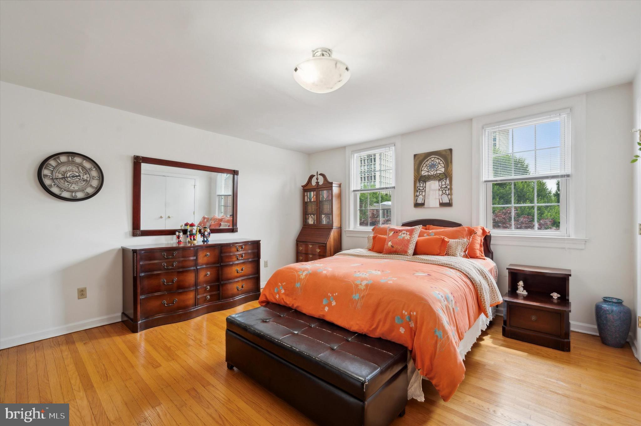 SOCIETY HILL - Residential