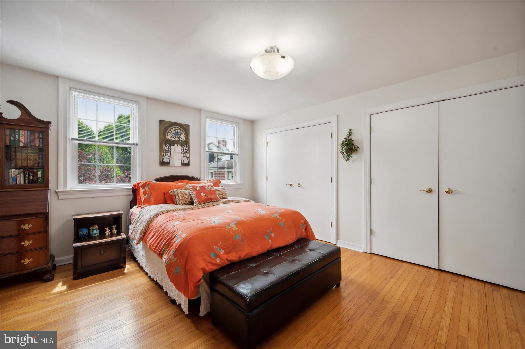 SOCIETY HILL - Residential