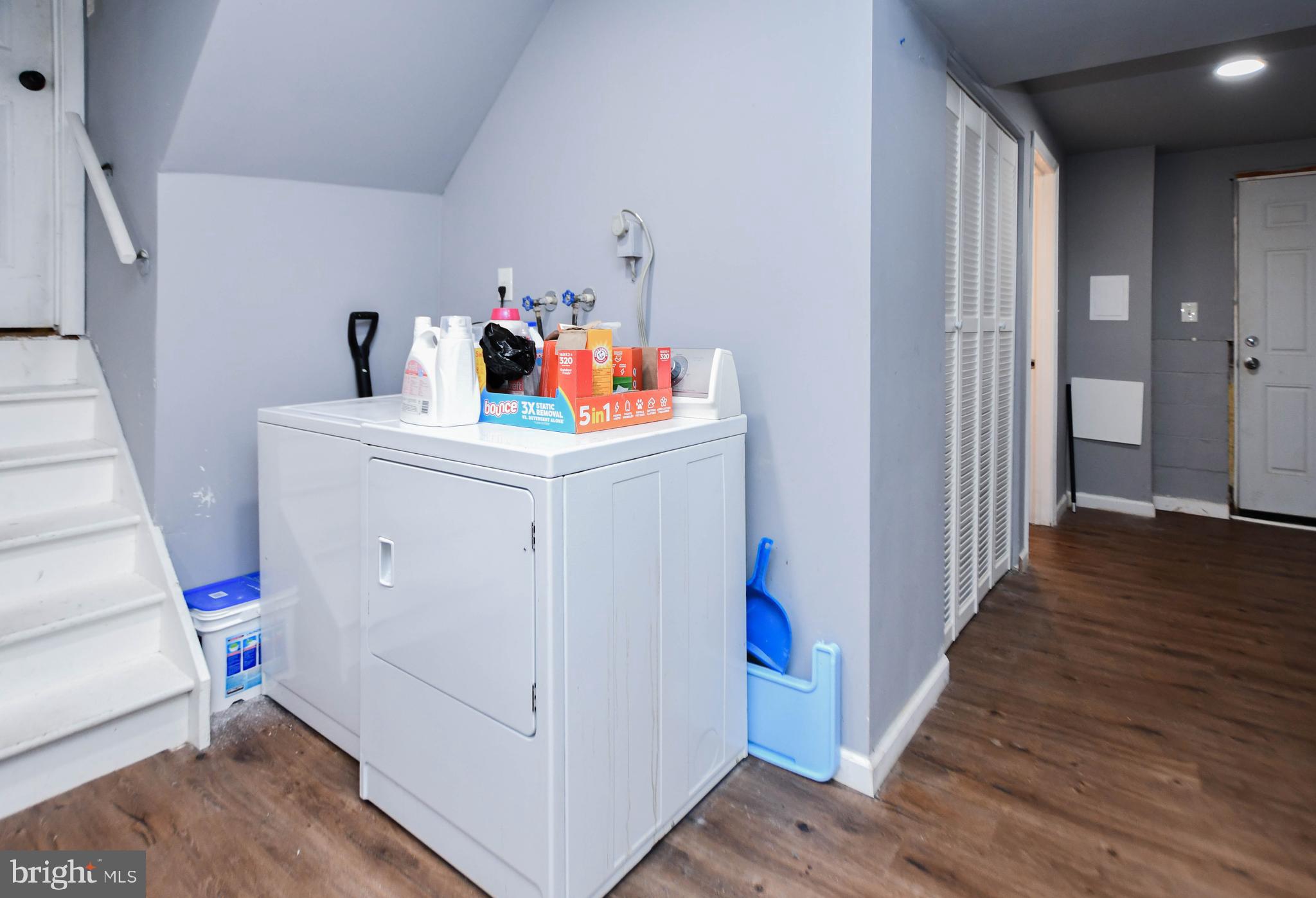 ST CHARLES BANNISTER - Residential Lease