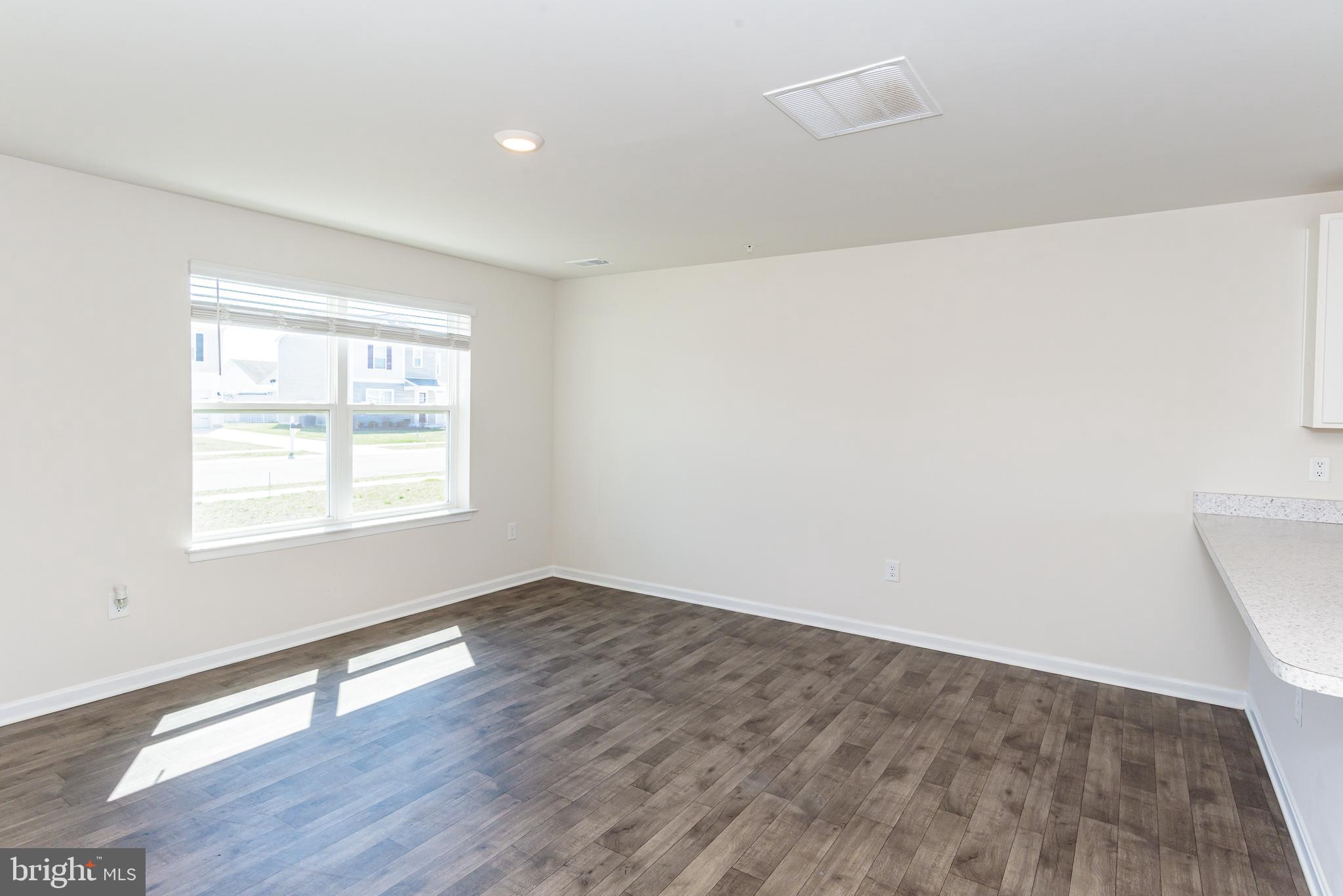 SOUTHERN FLDS - Residential