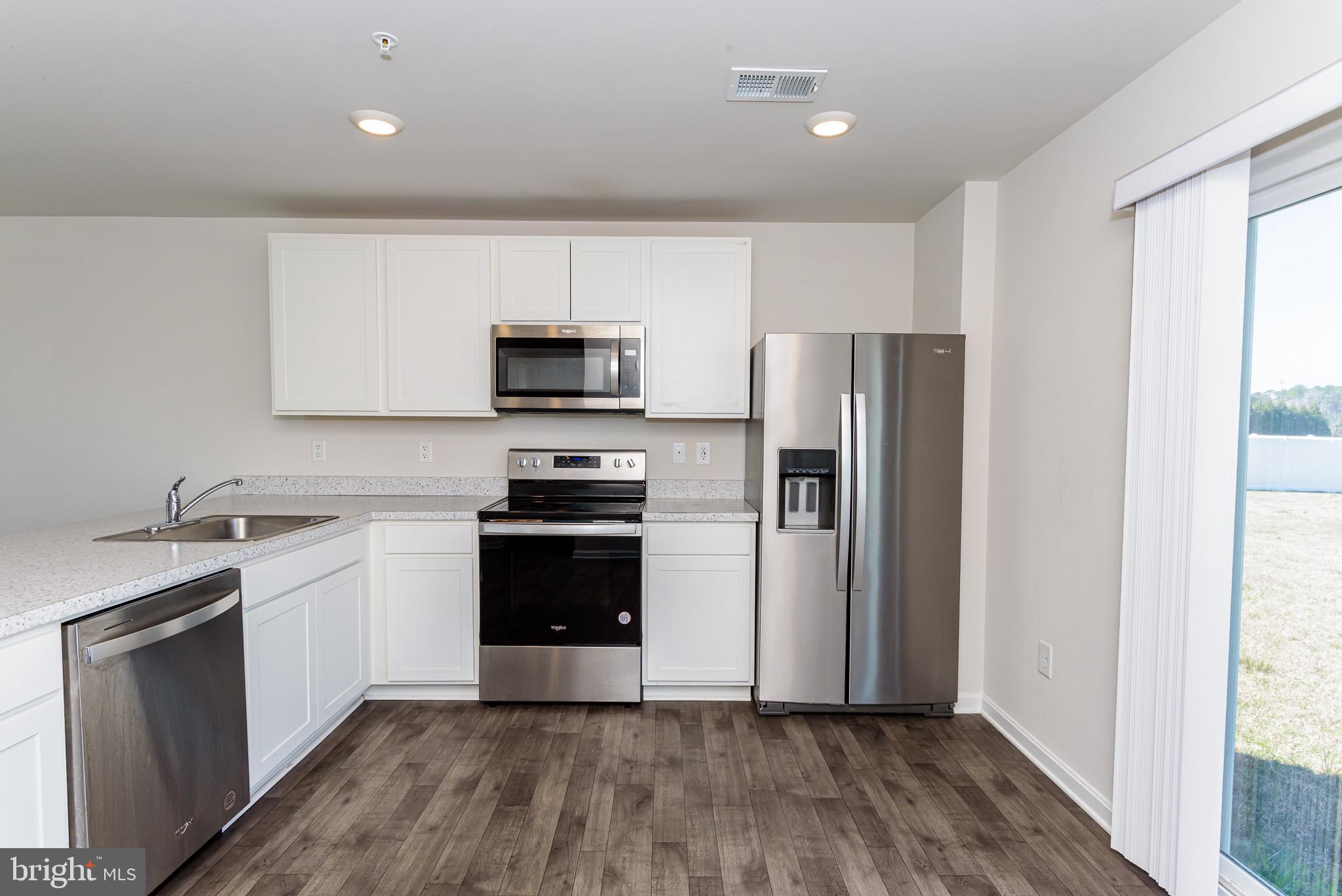 SOUTHERN FLDS - Residential