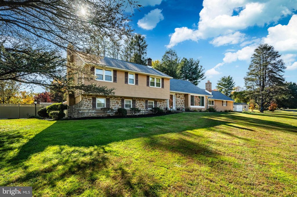 Photo of 316 Maple Drive, KENNETT SQUARE, PA 19348 (MLS # PACT2117772)