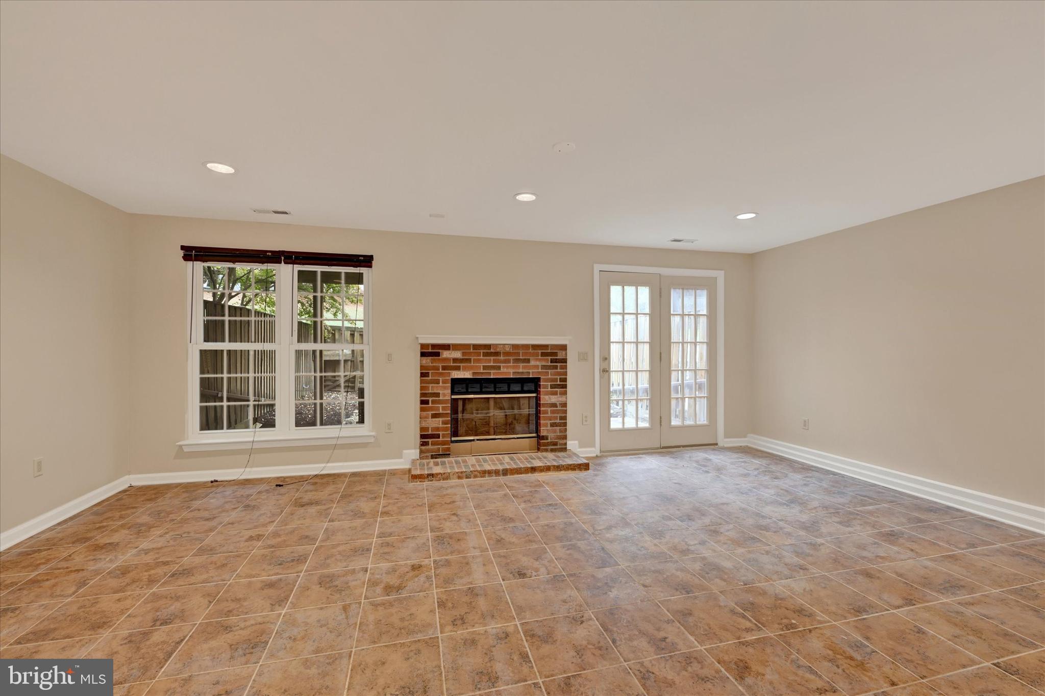 MAYS CHAPEL - Residential