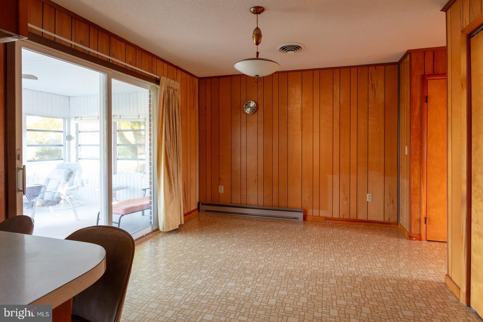 PIKEVIEW ACRES - Residential