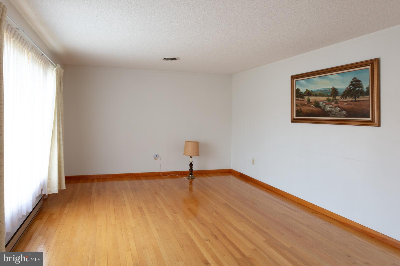 PIKEVIEW ACRES - Residential